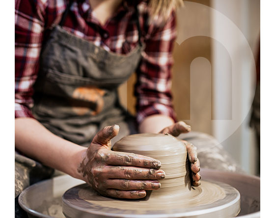MavenFair potter at wheel