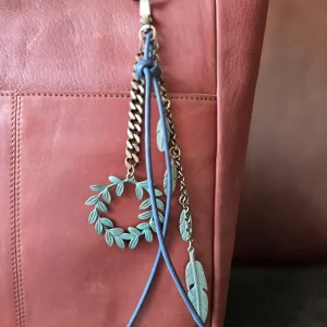 PATINA WREATH/FEATHERS ACCESSORY CHARM