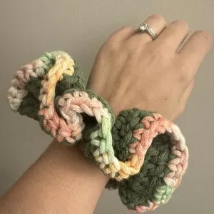 Green funky scrunchie