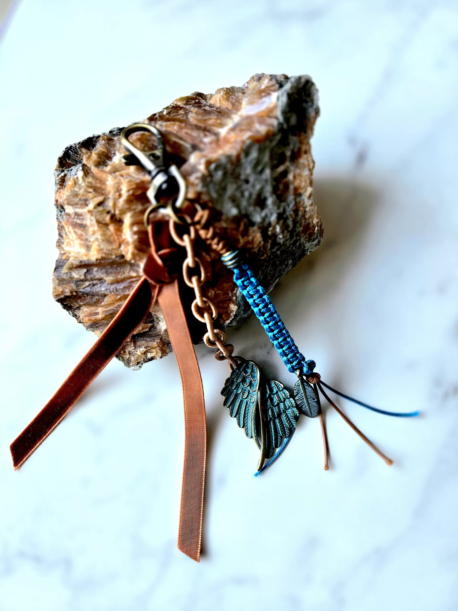 2663-PCHRM-patina Wings-turq macr-velvet-CU-2025