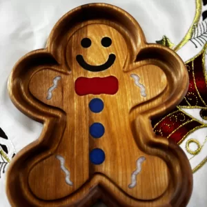 🍪 Handcrafted Gingerbread Man Wooden Catch-All Tray – $35 🍪